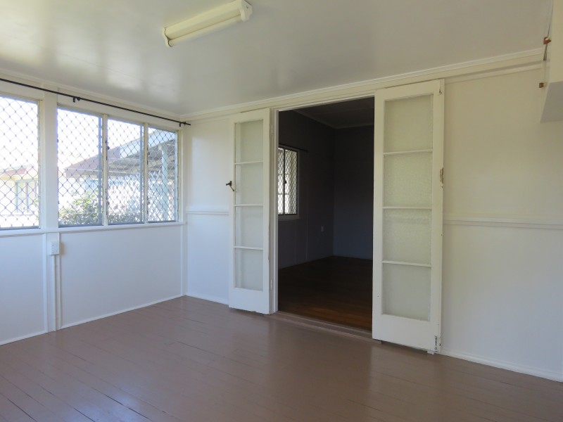 10 Nathan St, East Ipswich QLD 4305