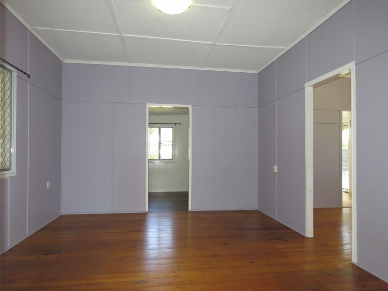 10 Nathan St, East Ipswich QLD 4305