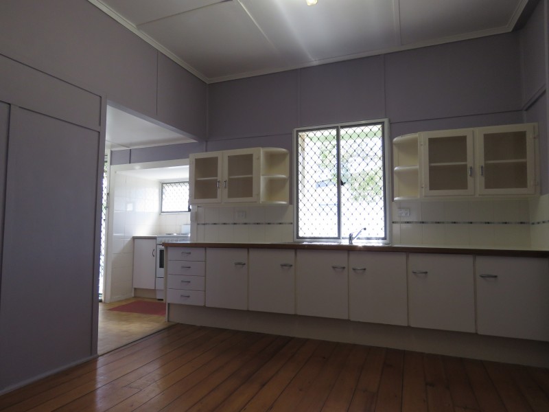 10 Nathan St, East Ipswich QLD 4305