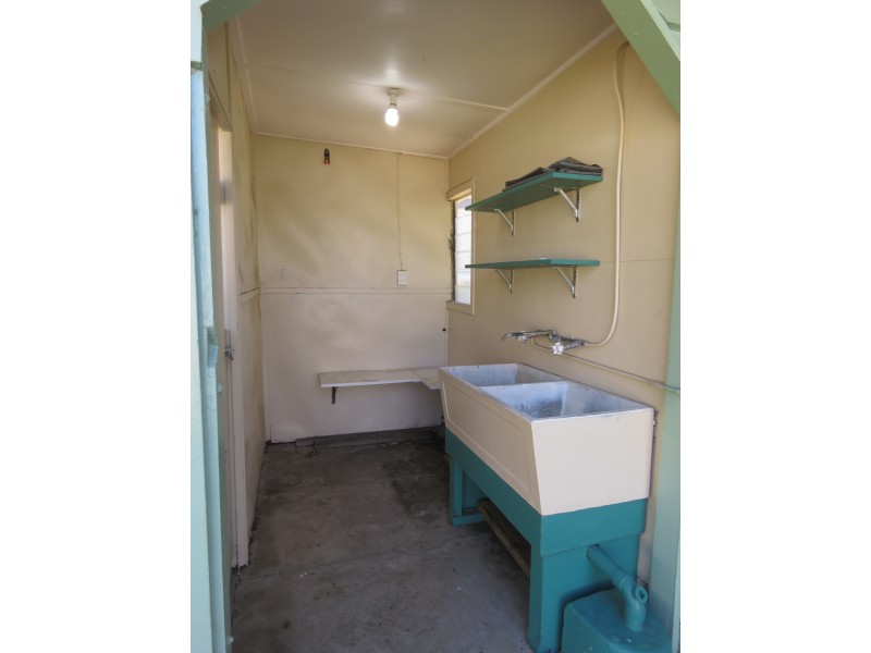 10 Nathan St, East Ipswich QLD 4305
