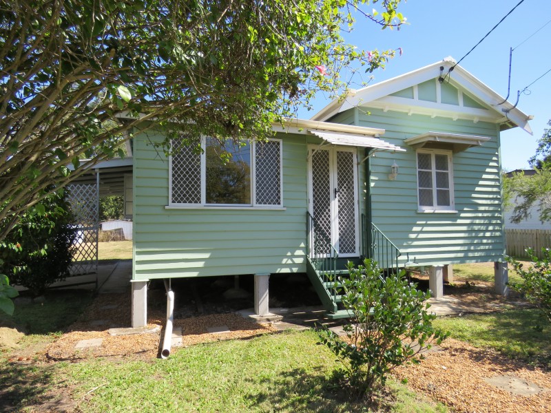 10 Nathan St, East Ipswich QLD 4305