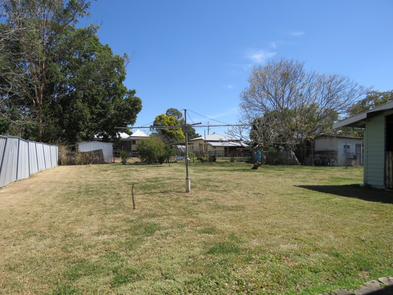 10 Nathan St, East Ipswich QLD 4305