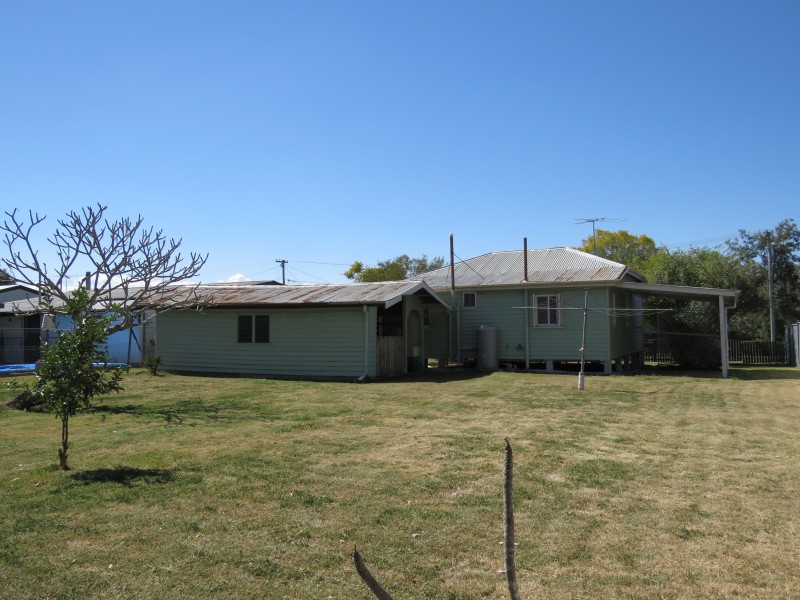 10 Nathan St, East Ipswich QLD 4305
