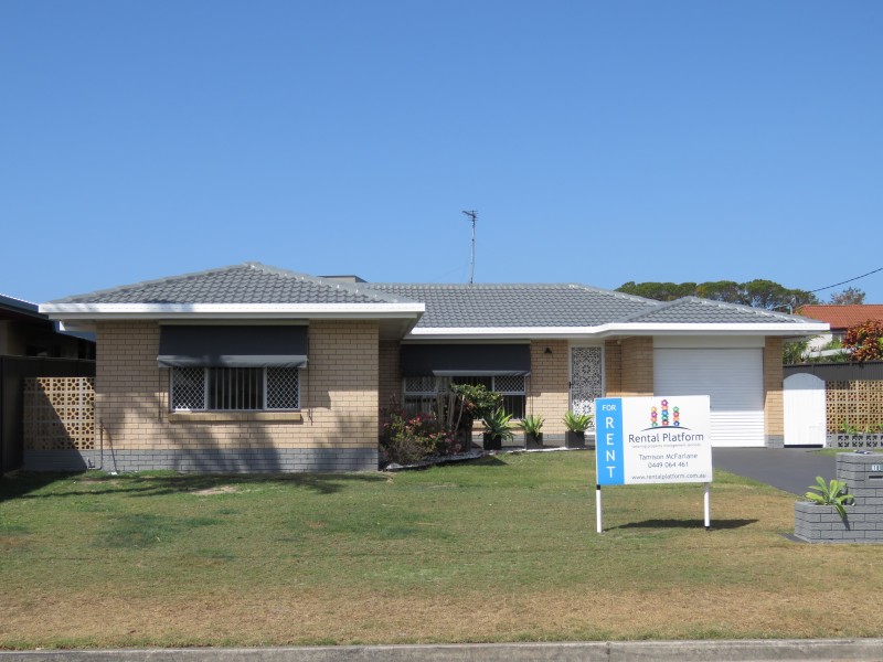18 Eagle Ave, Burleigh Waters QLD 4220