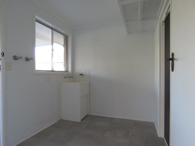 18 Eagle Ave, Burleigh Waters QLD 4220