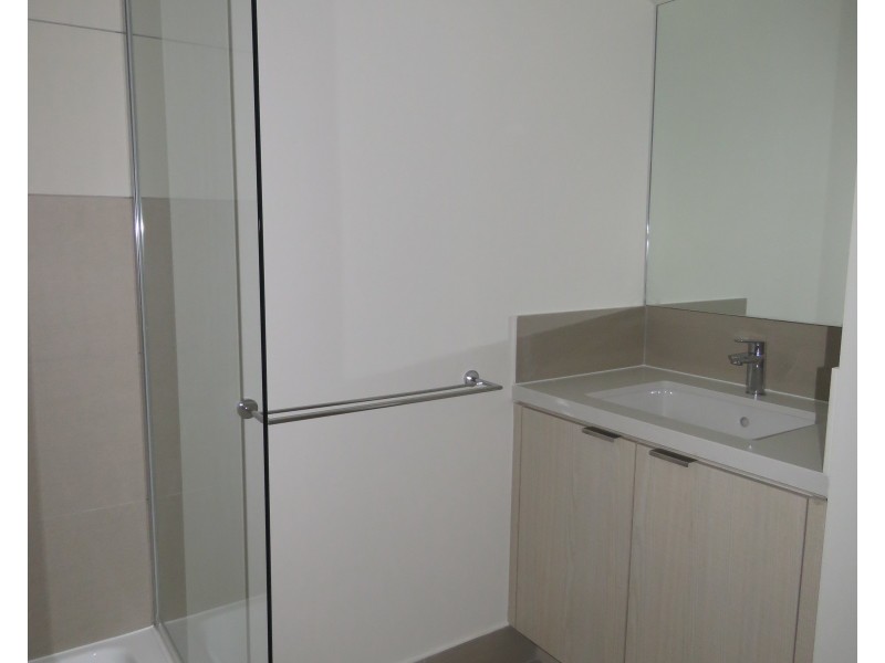2/3031 The Boulevard, Carrara QLD 4211