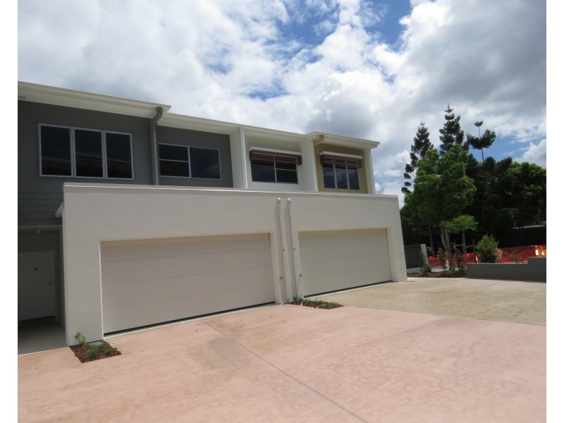 2/3031 The Boulevard, Carrara QLD 4211