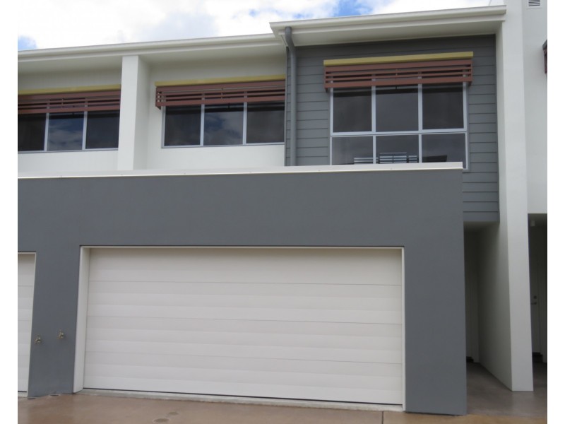 3400 Panorama Drive, Carrara QLD 4211