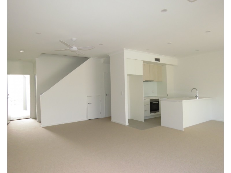 3400 Panorama Drive, Carrara QLD 4211