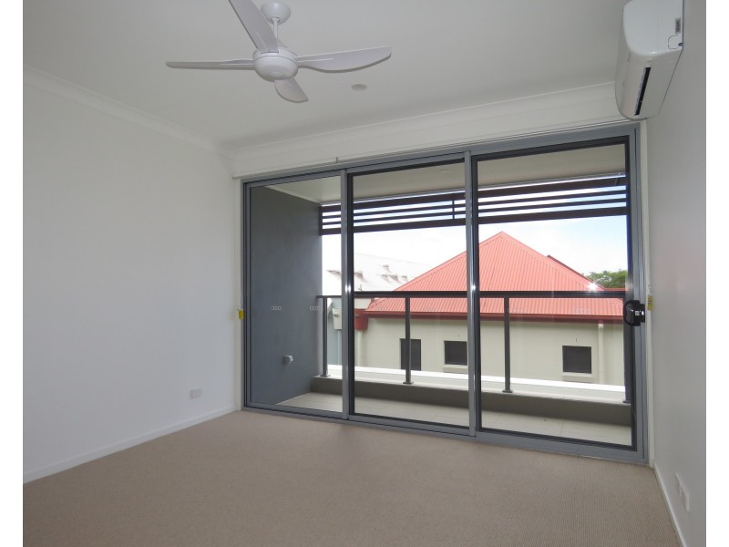 3400 Panorama Drive, Carrara QLD 4211