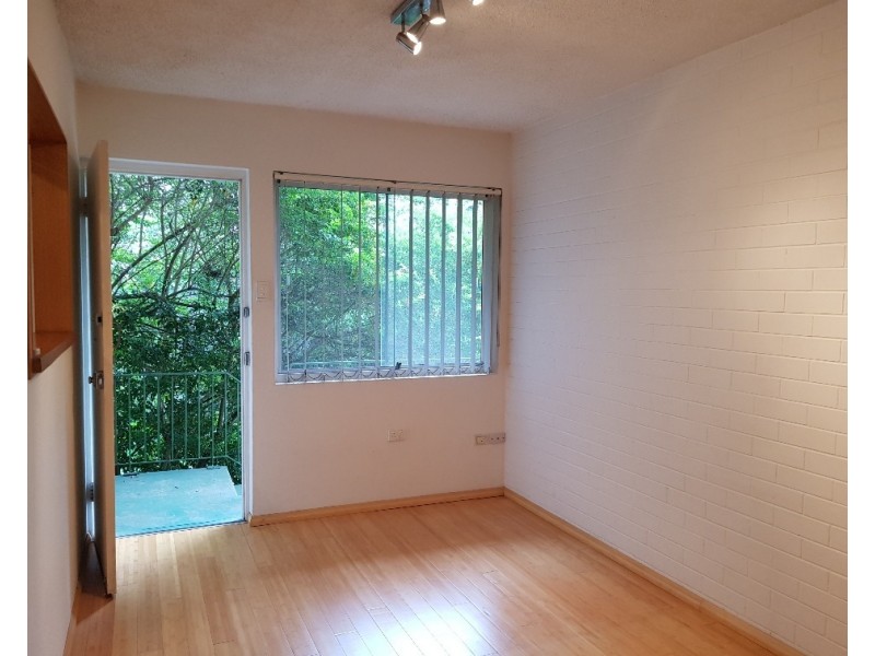 2/33 Highview Tce, St Lucia QLD 4067