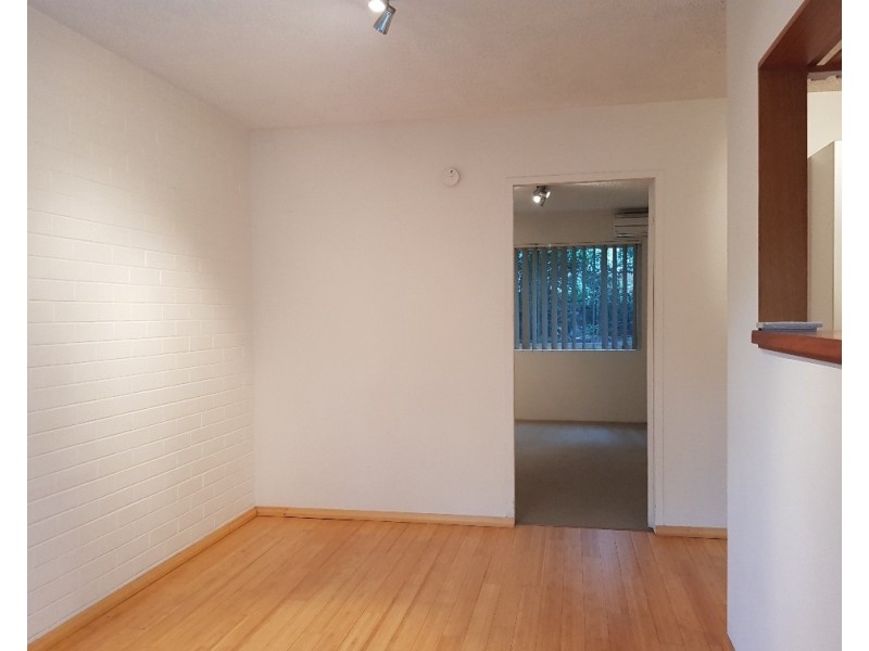 2/33 Highview Tce, St Lucia QLD 4067