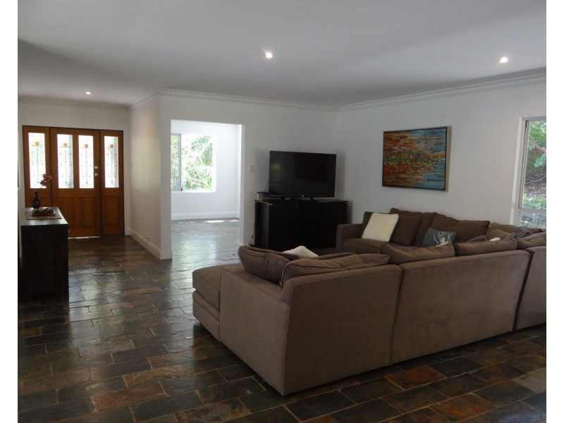 3 Dewberry Way, Gaven QLD 4211