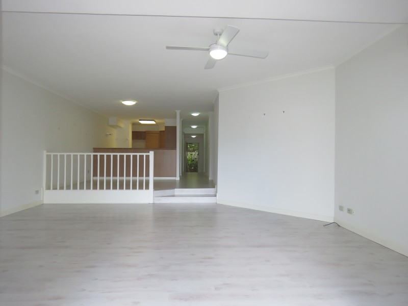 7/3 Marina Cres, Hollywell QLD 4216