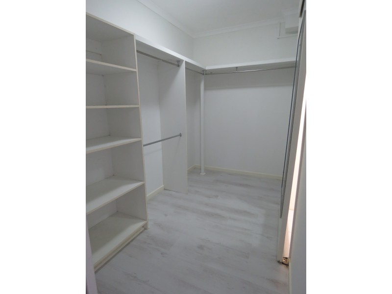 7/3 Marina Cres, Hollywell QLD 4216