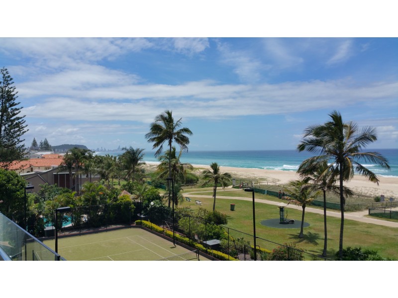 3b/969 Gold Coast Hwy, Palm Beach QLD 4221