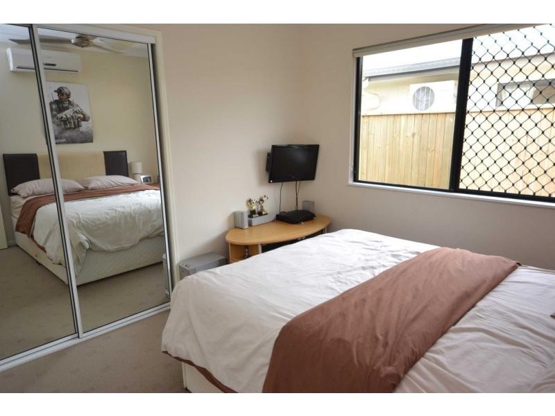 16 Kippin Close, Redlynch QLD 4870