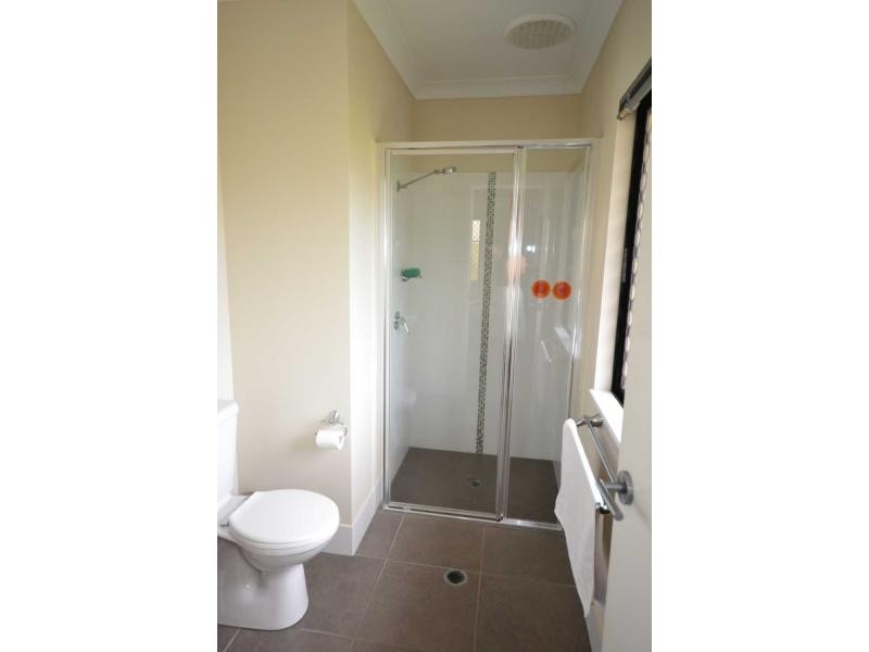 16 Kippin Close, Redlynch QLD 4870