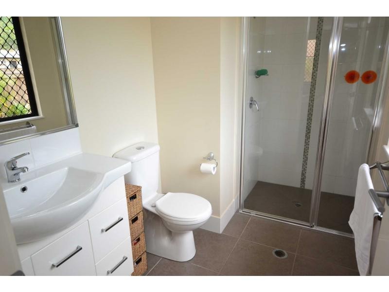 16 Kippin Close, Redlynch QLD 4870