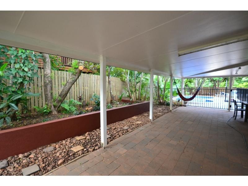 18 Lomatia Close, Redlynch QLD 4870