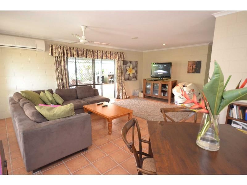6 Loridan Drive, Brinsmead QLD 4870