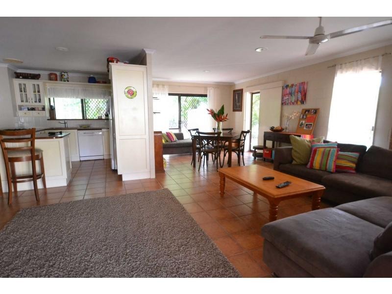 6 Loridan Drive, Brinsmead QLD 4870