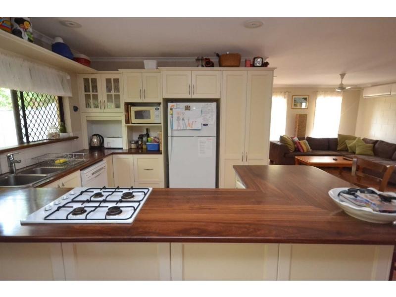 6 Loridan Drive, Brinsmead QLD 4870