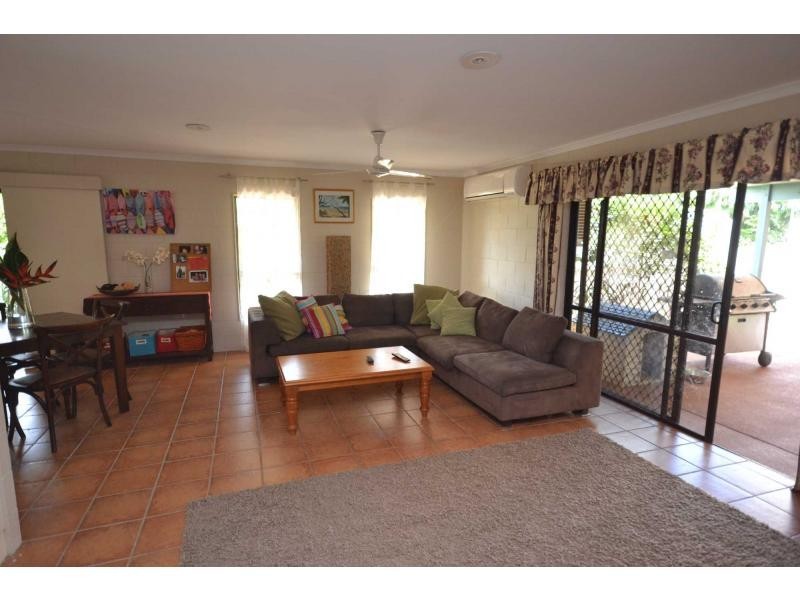 6 Loridan Drive, Brinsmead QLD 4870