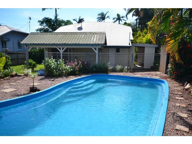 8 Margaret Street, Redlynch QLD 4870