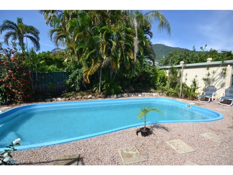 8 Margaret Street, Redlynch QLD 4870