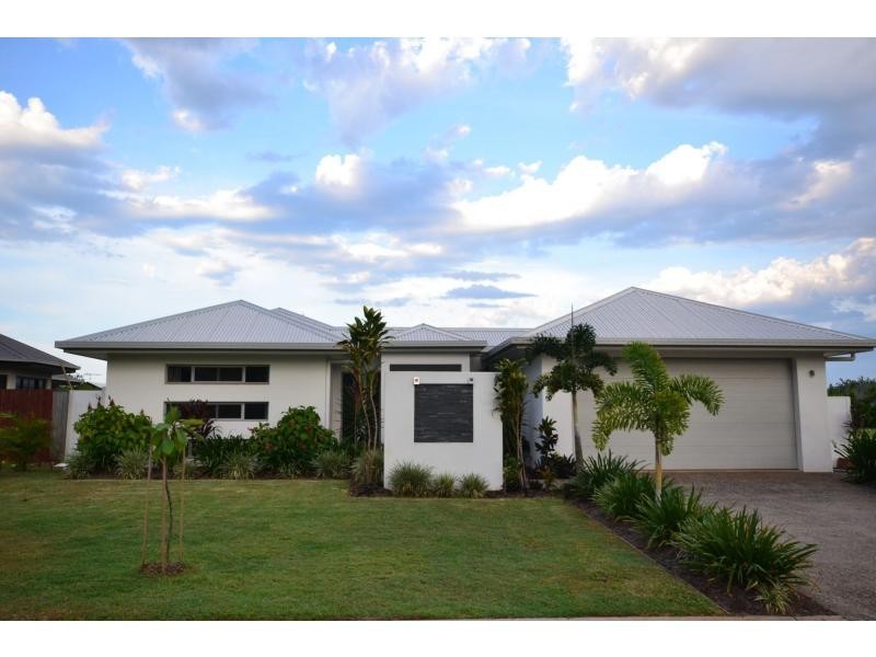 19 Springbrook Avenue, Redlynch QLD 4870