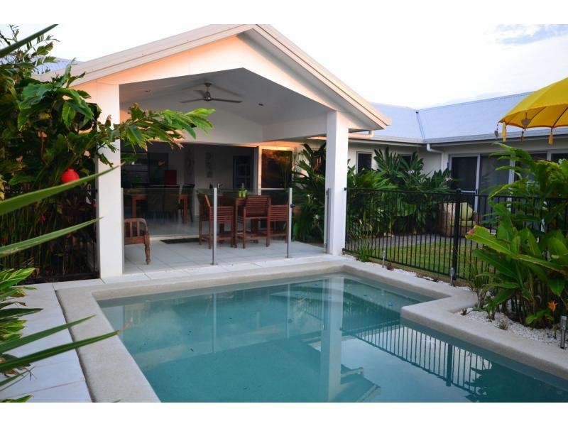 19 Springbrook Avenue, Redlynch QLD 4870