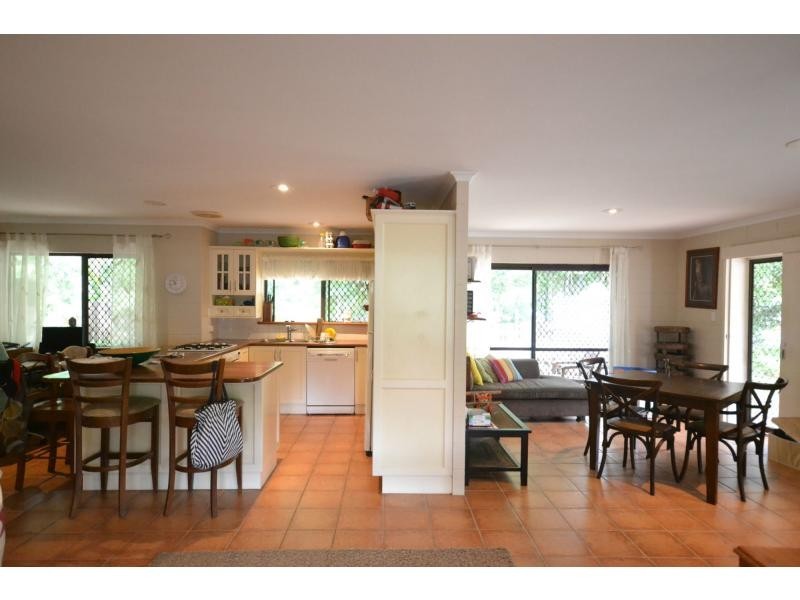 6 Loridan Drive, Brinsmead QLD 4870