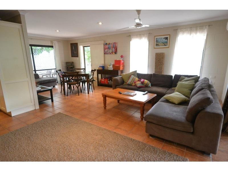 6 Loridan Drive, Brinsmead QLD 4870