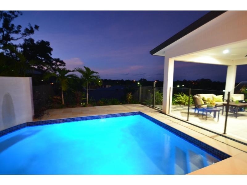 9 Seascape Close, Palm Cove QLD 4879