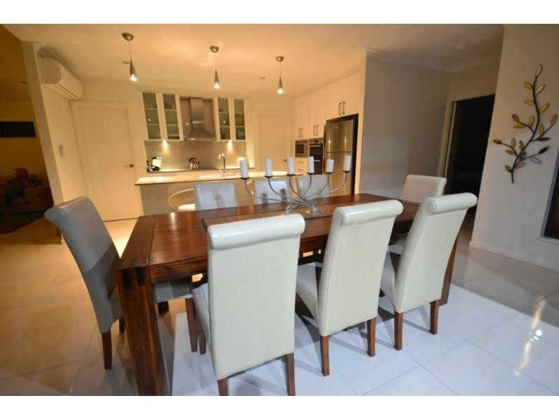 9 Seascape Close, Palm Cove QLD 4879