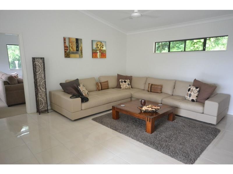 9 Seascape Close, Palm Cove QLD 4879