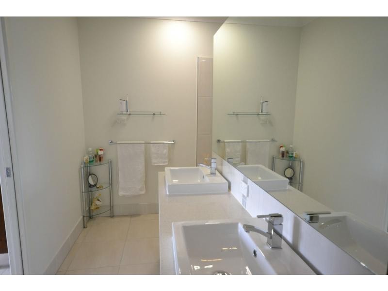 9 Seascape Close, Palm Cove QLD 4879