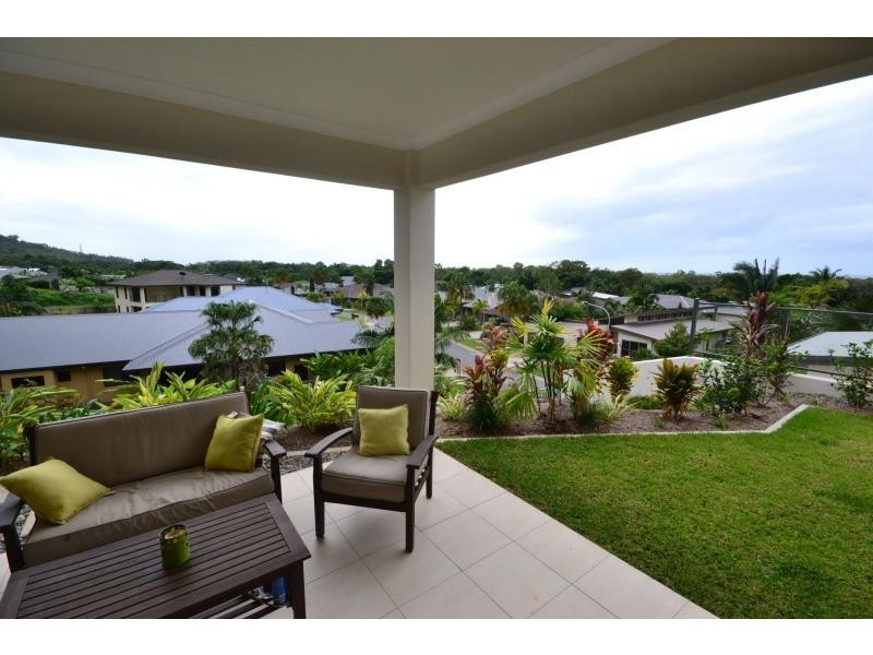 9 Seascape Close, Palm Cove QLD 4879
