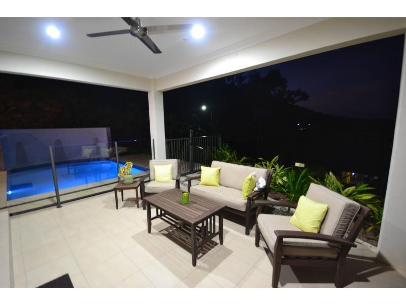 9 Seascape Close, Palm Cove QLD 4879