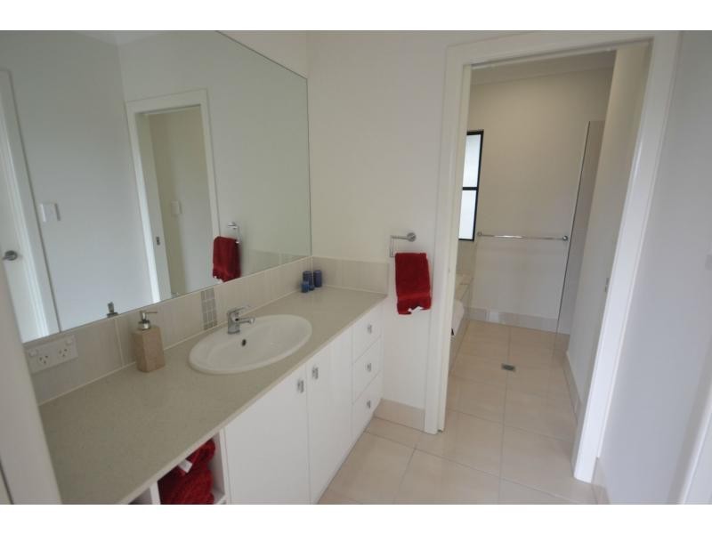 9 Seascape Close, Palm Cove QLD 4879