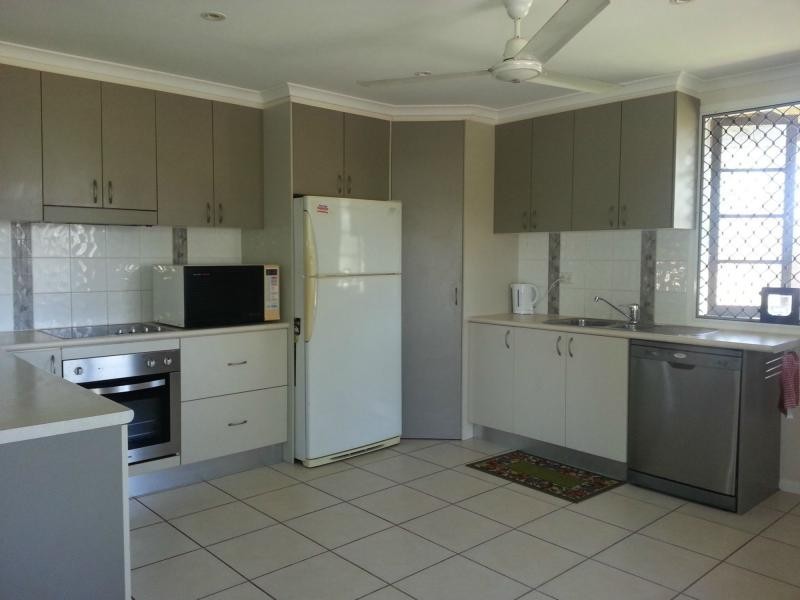 3 Rebecca Jane Parade, Kurrimine Beach QLD 4871