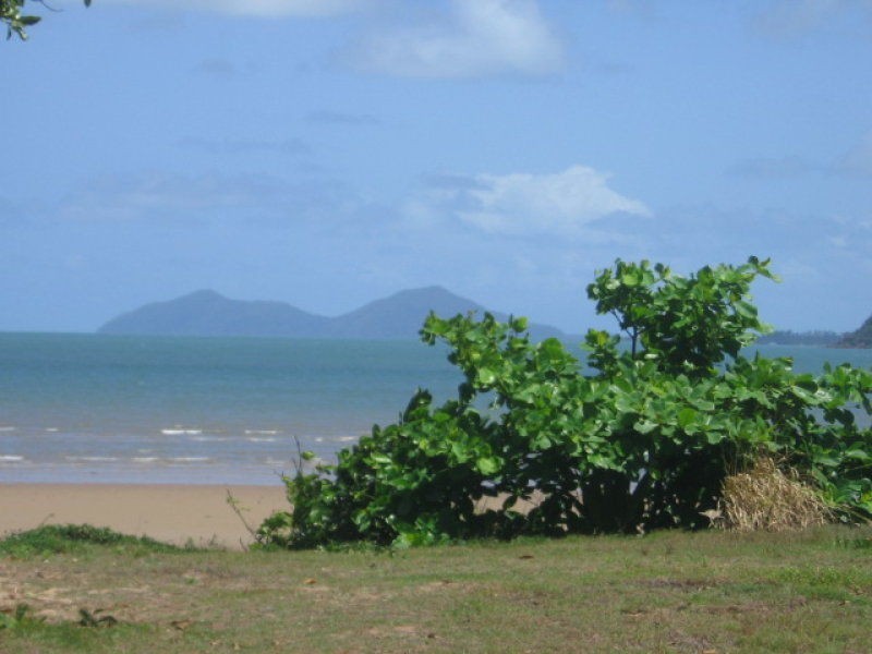 Kurrimine Beach QLD 4871