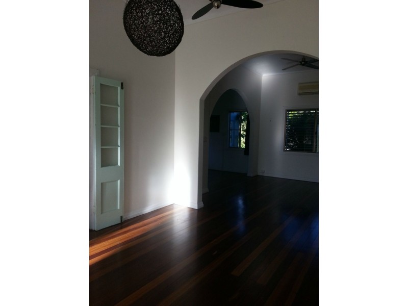 18 Albert Street, Silkwood QLD 4856