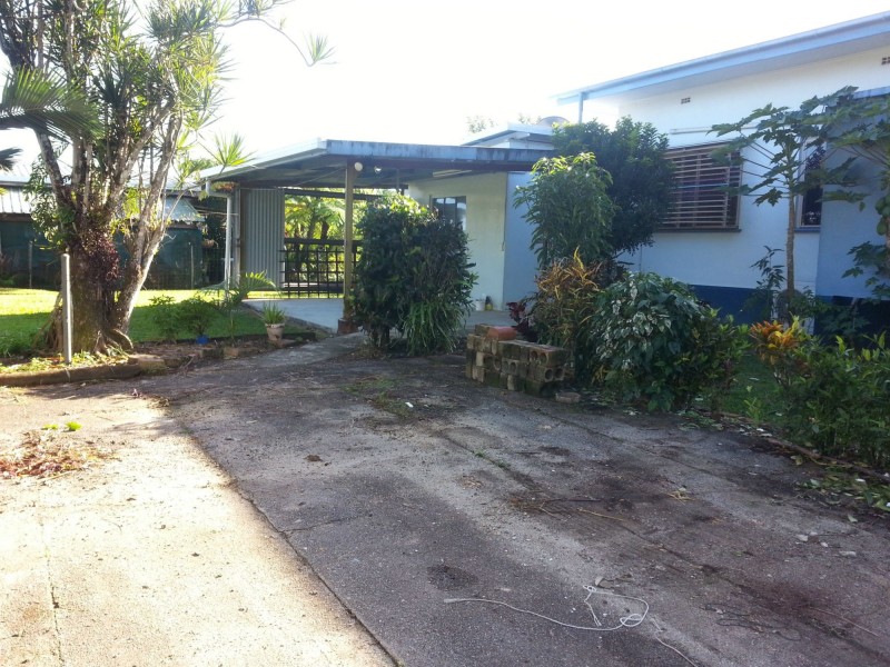 18 Albert Street, Silkwood QLD 4856