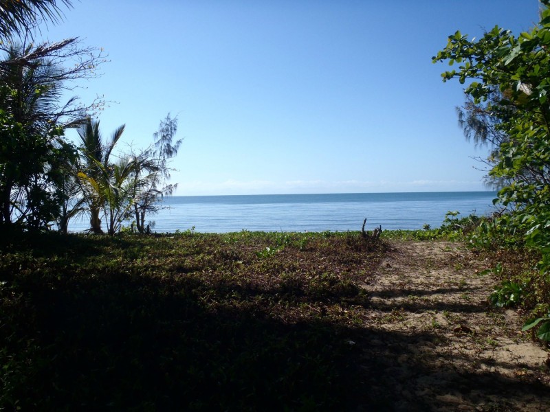Kurrimine Beach QLD 4871