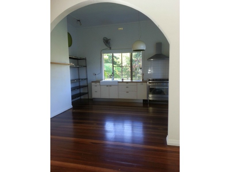 18 Albert Street, Silkwood QLD 4856