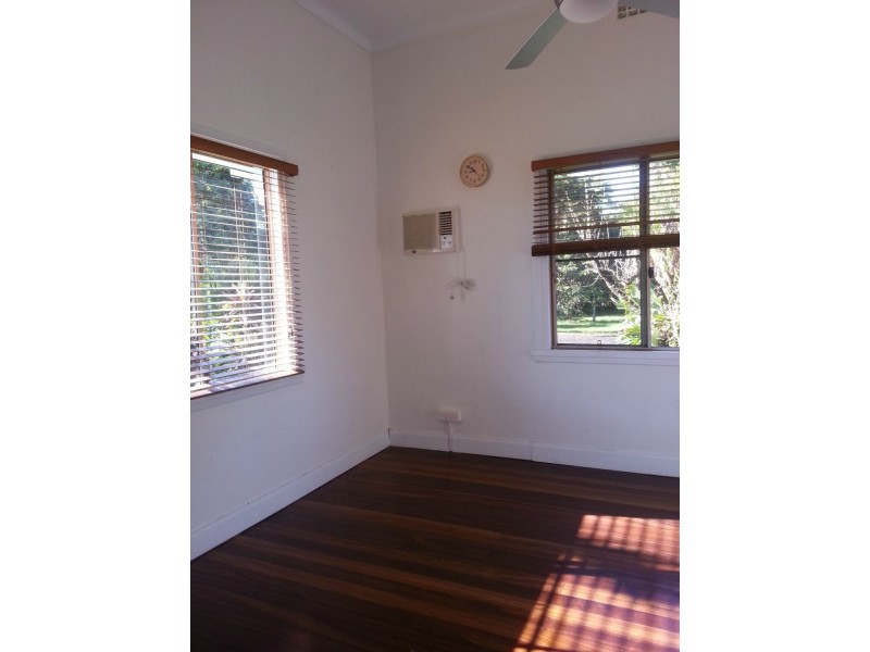 18 Albert Street, Silkwood QLD 4856