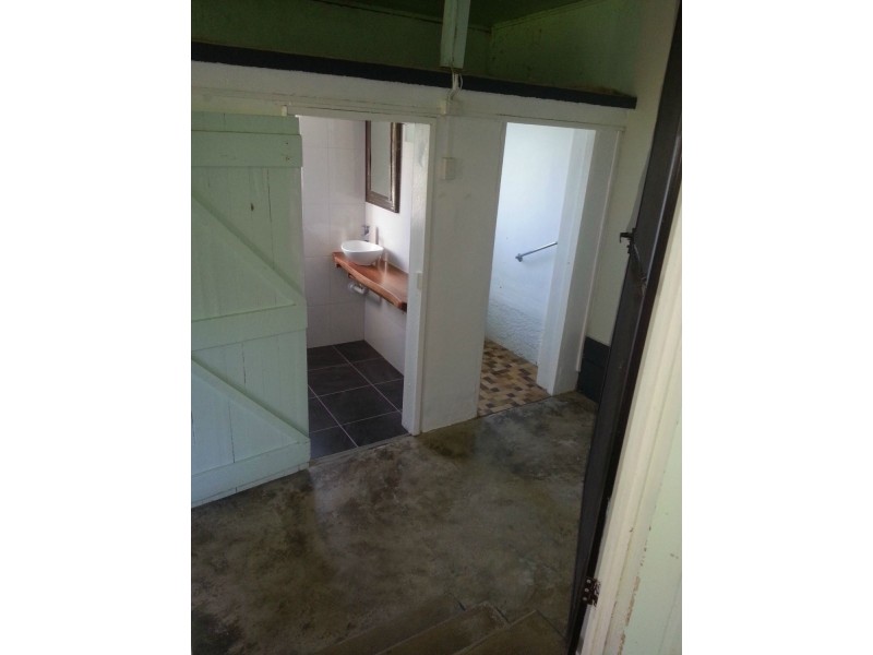 18 Albert Street, Silkwood QLD 4856