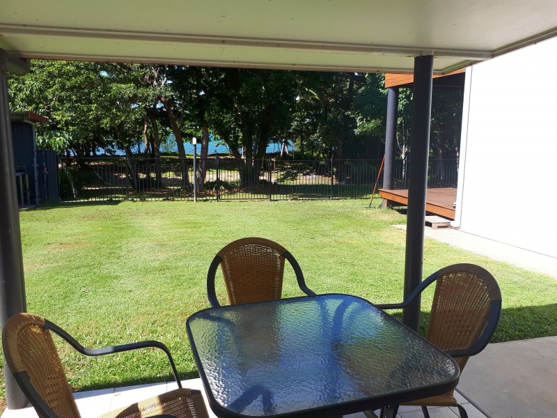 37 Rebecca Jane Parade, Kurrimine Beach QLD 4871